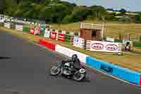 Vintage-motorcycle-club;eventdigitalimages;mallory-park;mallory-park-trackday-photographs;no-limits-trackdays;peter-wileman-photography;trackday-digital-images;trackday-photos;vmcc-festival-1000-bikes-photographs